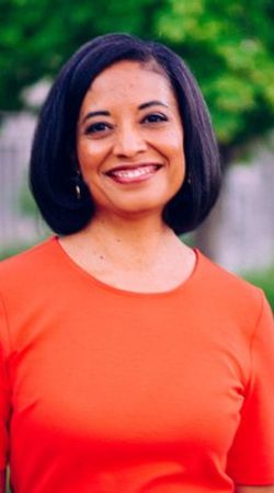 Image of Lisa Calderón