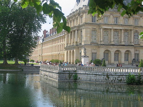 Chateau de Fontainebleau ..jpg