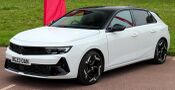 2022_Vauxhall_Astra_GS-Line_1.2_(Front)