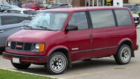 1989 GMC Safari SLX front