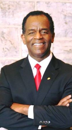 Image of tmp/3SBFpqtJR7G7/data/media/images/Chuck_Smith1.jpg