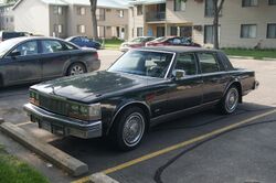 1977 Cadillac Seville (14812428212).jpg