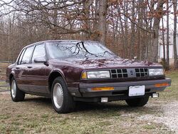 1989 Oldsmobile Ninety-Eight Touring Sedan.jpg