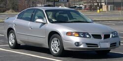2003 Pontiac Bonneville.jpg