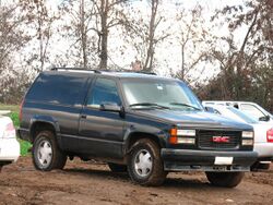 GMC Yukon 1996 (15429484221).jpg