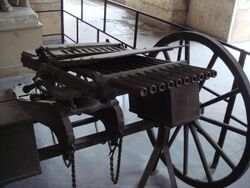 Nordenfelt machine gun 10 barrels.jpg