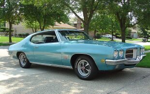 1971 Pontiac Lemans Sport.jpg