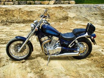 Suzuki-Intruder-VS1400-1.JPG