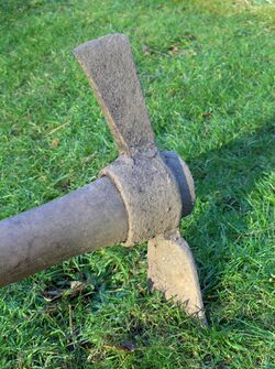 Cutter mattock.jpg