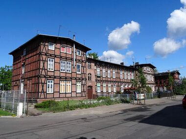 Houses at No.75