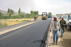 Kabul-Kandahar Highway in 2003.jpg