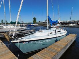 Pearson 28 sailboat Thalassa 4378.jpg