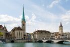 Zürich Switzerland-Münsterbrücke-and-Fraumünster-01.jpg