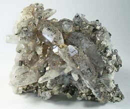 Quartz-Hubeite-Pyrite-196850.jpg