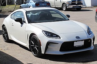 2022 Toyota GR86 Premium in Halo, Front Right, 04-10-2022.jpg