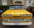 Chevrolet Apache, 1961, front view.jpg