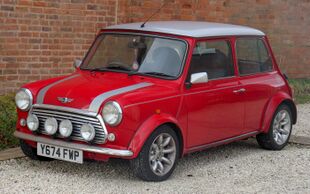 2001 Rover Mini Cooper Sport 1.3 Front.jpg