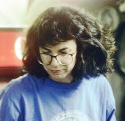 Colleen Cavanaugh dissecting clams from the deep sea (cropped).jpg