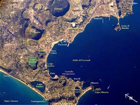 Pozzuoli NASA ISS004-E-5376 added names.jpg