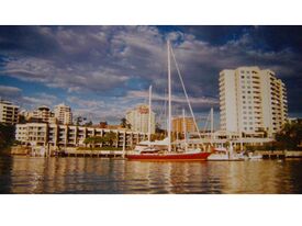 Condor of Bermuda at Kangaroo Point 2007.JPG