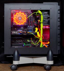 2014 Modding komputera 02.jpg