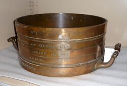 Queensland Government Imperial Bushel AD1875.jpg