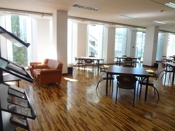 Pontificia Universidad Católica del Ecuador (PUCE) 004.JPG