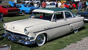 1954 Meteor Niagara two-door sedan.jpg