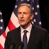 Howard schultz (2).jpg