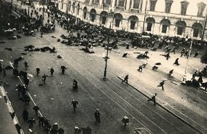 19170704 Riot on Nevsky prosp Petrograd.jpg