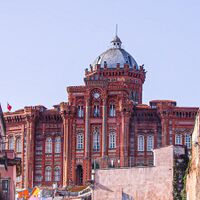 Greek Orthodox College in Istanbul-0748 - Flickr - Ragnhild & Neil Crawford.jpg