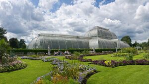 Kew Gardens Palm House, London - July 2009.jpg