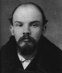 Lenin-1895-mugshot.jpg