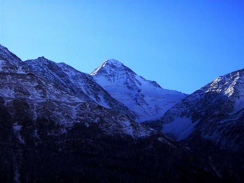 Komito Mountain in Chechnya, Russia.jpg